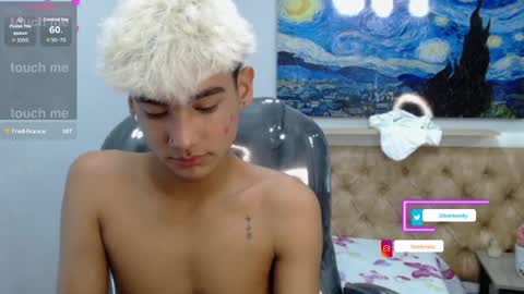 Snapshot of olivertwinky_ chatting on September 30, 2025, 9:31 pm Oliver online show from September 30, 2025, 9:31 pm