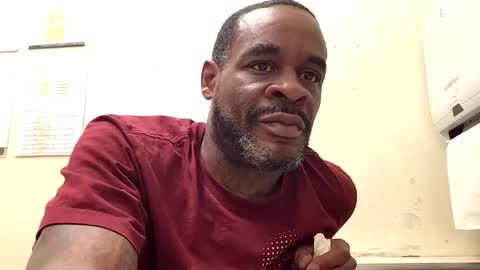 Snapshot of olivertwist1273 chatting on February 18, 2025, 3:10 am olivertwist1273 online show from February 18, 2025, 3:10 am