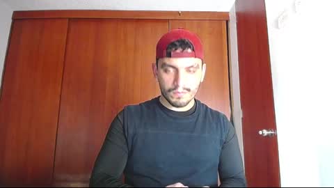 Snapshot of olivervitale chatting on January 9, 2025, 7:08 pm Oliver online show from January 9, 2025, 7:08 pm
