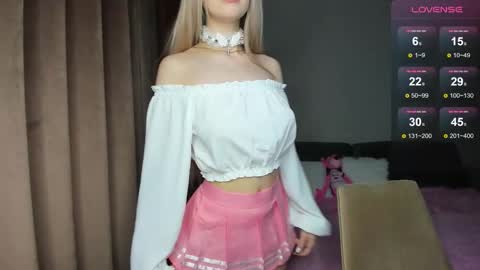 Olivia online show from November 14, 2025, 7:29 am