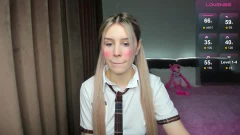 Olivia online show from November 16, 2025, 7:36 am