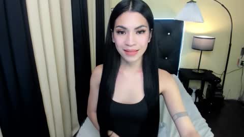 olivia_hotcummer online show from November 6, 2025, 2:34 am