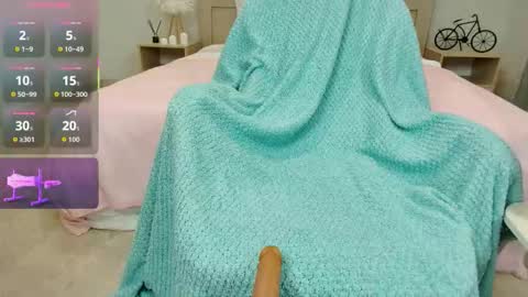 Olivia Hi guys Follow me  online show from September 29, 2025, 12:16 am