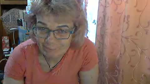 Olivia Mia online show from May 16, 2026, 6:54 am