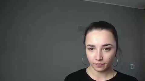 Olivia online show from March 18, 2026, 12:19 pm