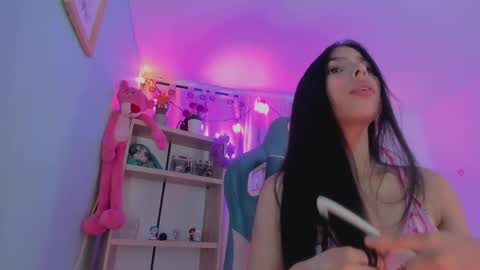 olivia_pretty_ online show from February 13, 2025, 6:16 pm