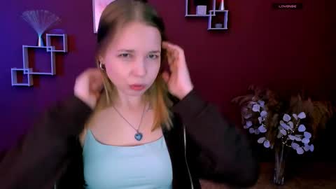 Sweet Olivia online show from March 23, 2026, 8:40 am