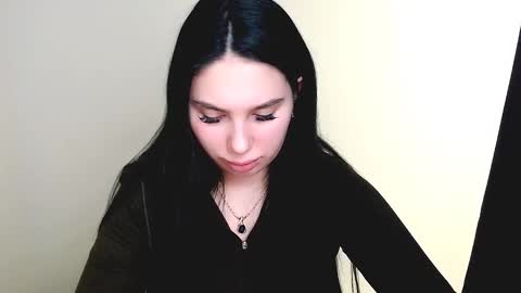 Olivia online show from March 18, 2026, 9:18 pm