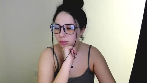 Olivia online show from March 19, 2026, 8:35 pm