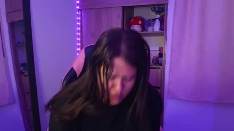 Olivia online show from April 15, 2026, 12:23 pm