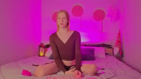 Snapshot of oliviaapink chatting on December 5, 2025, 5:20 pm oliviaapink online show from December 5, 2025, 5:20 pm