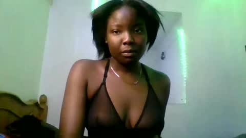 Snapshot of oliviah_1 chatting on October 26, 2025, 8:42 am oliviah_1 online show from October 26, 2025, 8:42 am
