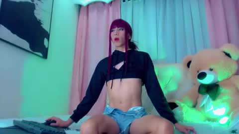 Snapshot of oliviahot01 chatting on November 28, 2025, 2:25 am oliviahot01 online show from November 28, 2025, 2:25 am