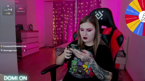 Snapshot of oliviamunk chatting on December 4, 2024, 6:55 am . online show from December 4, 2024, 6:55 am
