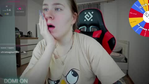 Snapshot of oliviamunk chatting on December 19, 2024, 3:18 am . online show from December 19, 2024, 3:18 am