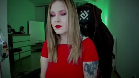 Snapshot of oliviamunk chatting on December 29, 2024, 3:33 am . online show from December 29, 2024, 3:33 am