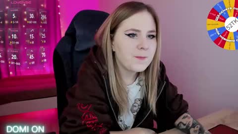Snapshot of oliviamunk chatting on February 11, 2025, 4:33 am . online show from February 11, 2025, 4:33 am