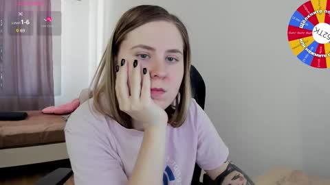 Snapshot of oliviamunk chatting on February 20, 2025, 9:11 am . online show from February 20, 2025, 9:11 am