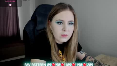 Snapshot of oliviamunk chatting on March 5, 2025, 7:49 am . online show from March 5, 2025, 7:49 am