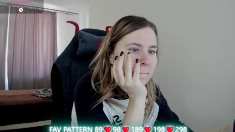 Snapshot of oliviamunk chatting on March 9, 2025, 6:39 am . online show from March 9, 2025, 6:39 am