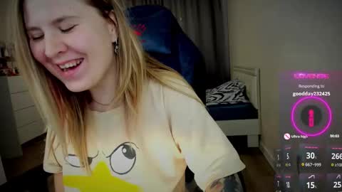 Snapshot of oliviamunk chatting on September 25, 2025, 7:56 am . online show from September 25, 2025, 7:56 am