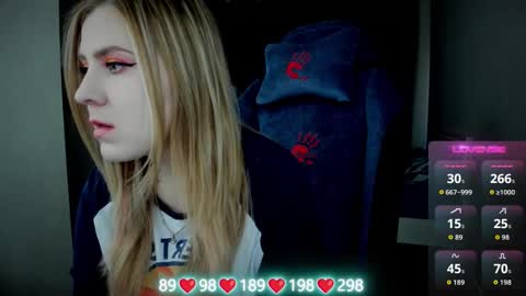 Snapshot of oliviamunk chatting on September 30, 2025, 5:01 am . online show from September 30, 2025, 5:01 am