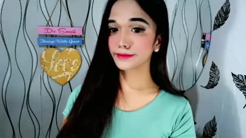 NICOLE online show from May 20, 2026, 8:09 am