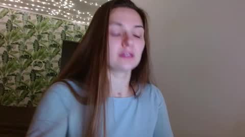 Olivia online show from December 16, 2025, 5:12 am