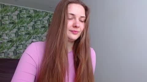 Snapshot of oliviashiny chatting on April 19, 2026, 4:12 am Olivia online show from April 19, 2026, 4:12 am