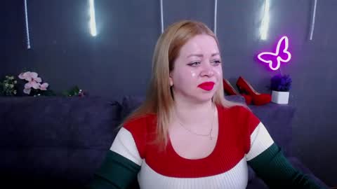 Snapshot of oliviaverr chatting on May 2, 2026, 12:21 pm Oliviaverr online show from May 2, 2026, 12:21 pm