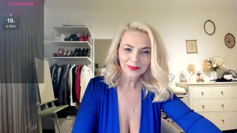 Snapshot of ollalla7 chatting on September 13, 2025, 2:06 pm ollalla7 online show from September 13, 2025, 2:06 pm