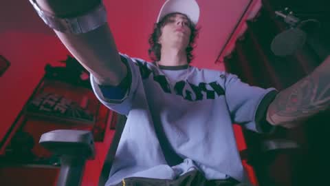     online show from April 18, 2026, 12:36 am