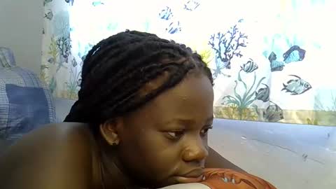 ollleina online show from February 20, 2026, 6:48 am