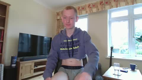 Snapshot of ollysparks chatting on January 4, 2025, 12:27 pm Olly online show from January 4, 2025, 12:27 pm