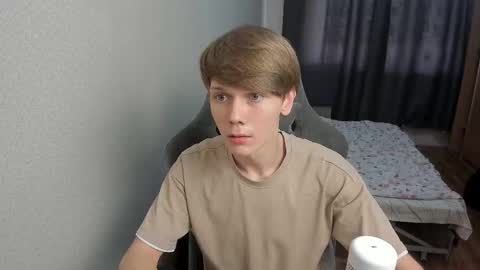 Oliver and Mira online show from March 6, 2026, 1:18 pm