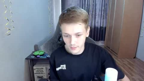 Oliver and Mira online show from April 22, 2026, 12:18 pm