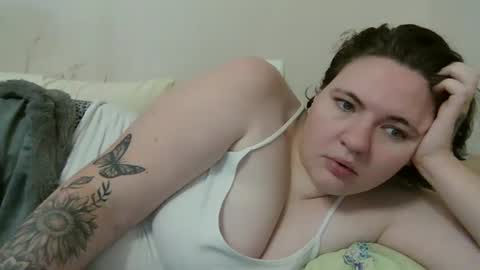 Snapshot of olyafire chatting on January 6, 2025, 1:41 pm OlyaFire online show from January 6, 2025, 1:41 pm