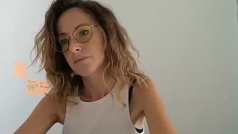 olyra11 online show from July 16, 2026, 1:17 pm
