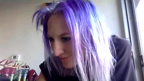 omilk online show from December 2, 2024, 11:40 pm