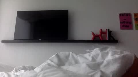 omilk online show from September 11, 2025, 2:39 pm