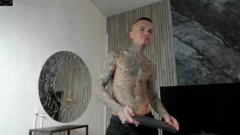     ... online show from October 18, 2025, 7:14 pm