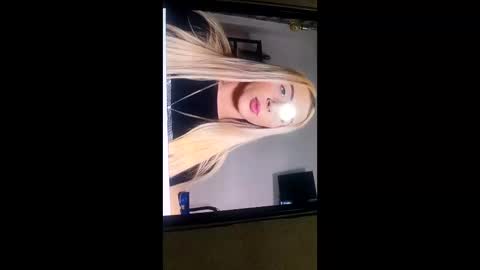 onder950105 online show from June 6, 2026, 7:29 pm
