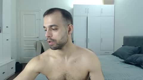onebestlover online show from May 31, 2026, 8:21 am