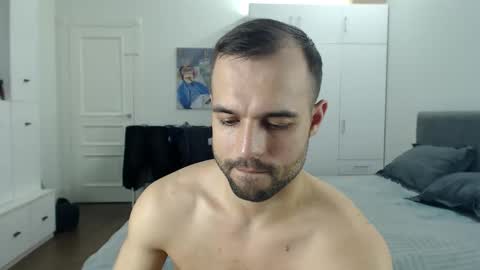onebestlover online show from May 31, 2026, 6:09 pm