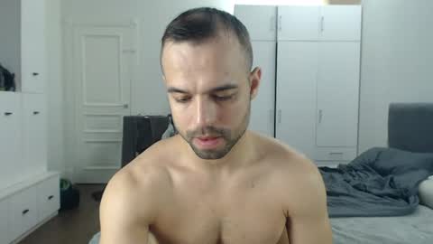 onebestlover online show from June 29, 2026, 7:58 am