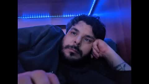 Snapshot of onecrew1 chatting on October 22, 2025, 5:24 pm onecrew1 online show from October 22, 2025, 5:24 pm