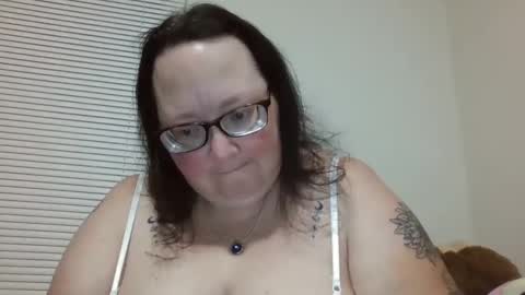 Snapshot of onedaffodil84 chatting on February 5, 2025, 3:23 am Pixie online show from February 5, 2025, 3:23 am