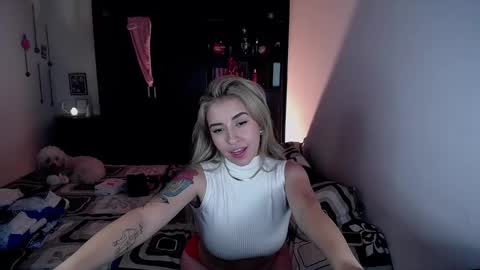 YIN MIGUEL online show from February 15, 2026, 8:02 am