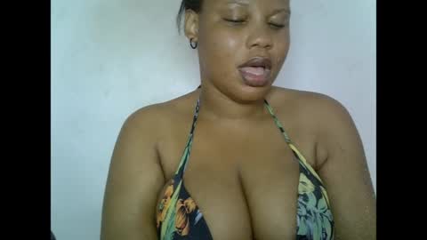 oneofdbestchubbygaloncb online show from May 18, 2026, 4:07 am