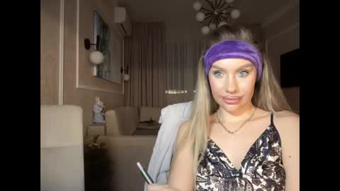 onesweet_baby online show from January 23, 2025, 9:50 pm